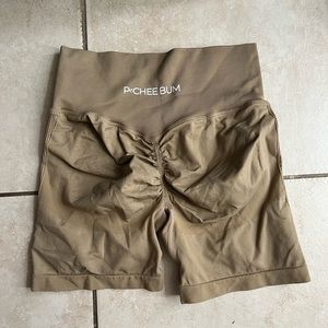 Pcheebum shorts